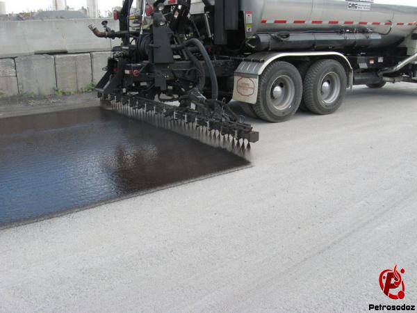 What is the percentage of bitumen in asphalt?